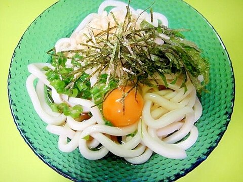 大葉と卵の冷やしうどん